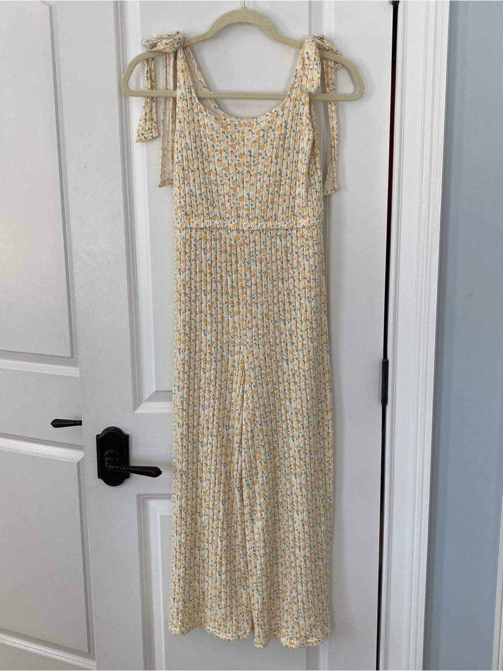 Yellow Floral Tie-Shoulder Jumpsuit Hollister Gilly Hicks
